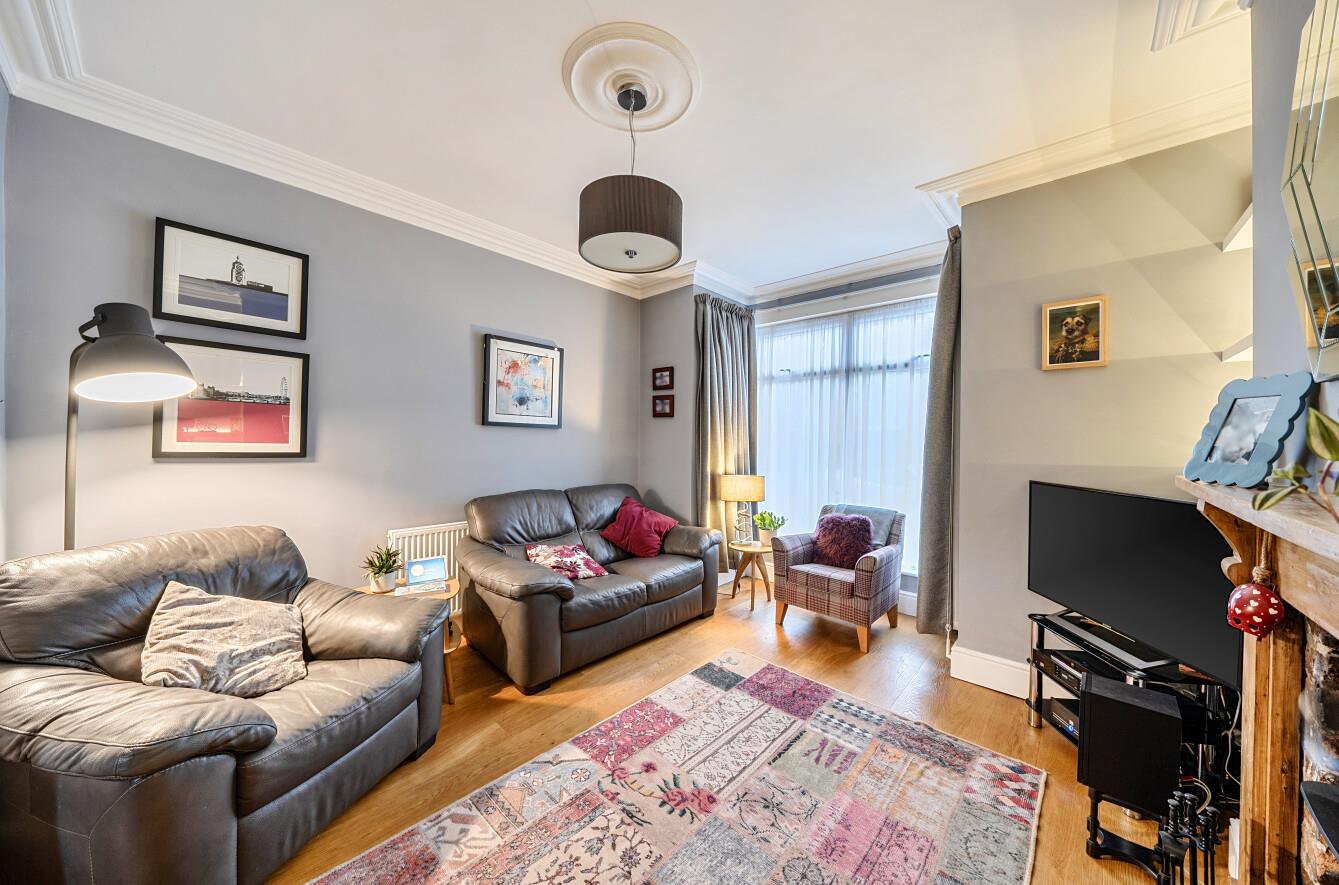 Carnglas Road, Sketty, Swansea, SA2 9BL